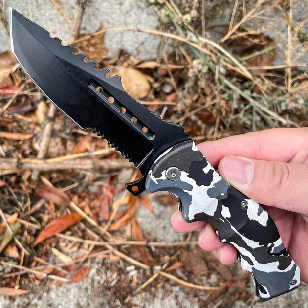 Huntsman pocket outlet